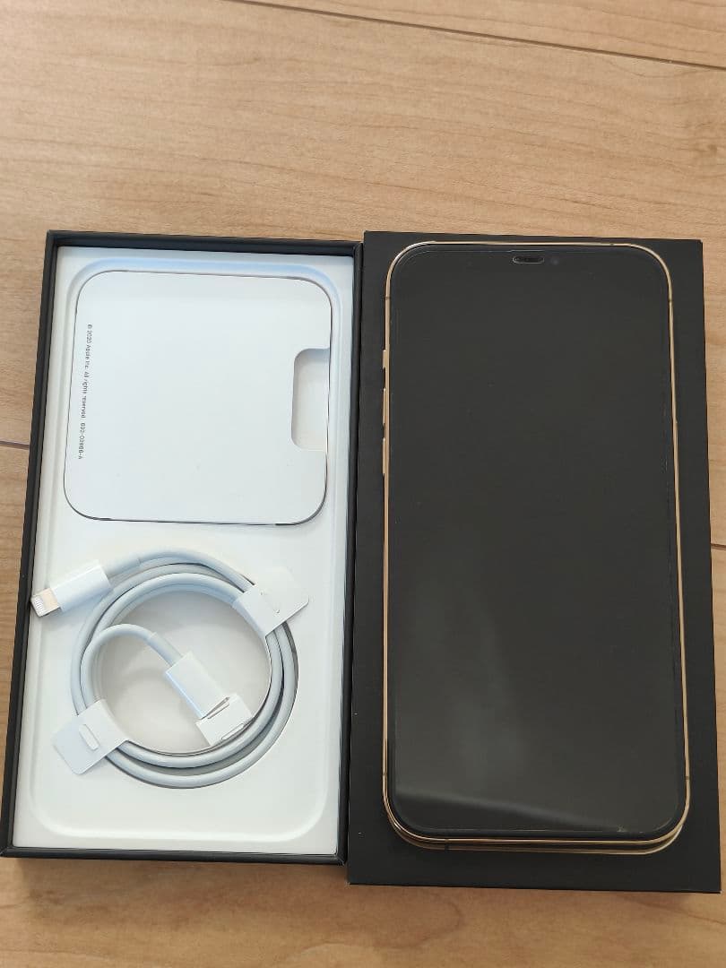超美品iPhone 12 Pro Maxゴールド本体、元箱付き