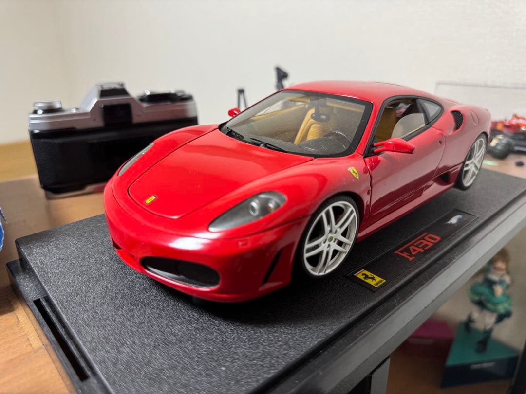 ホットウィール　エリート 1/18 フェラーリ F430