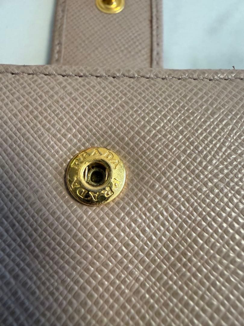 PRADA サフィアーノレザー財布　ピンクベージュ