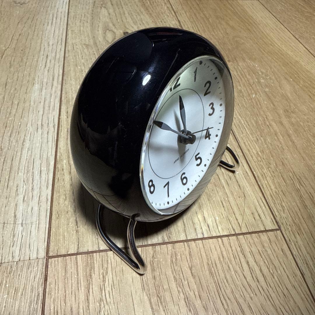 ARNE JACOBSON CLOCKS アルネヤコブセン テーブルクロック