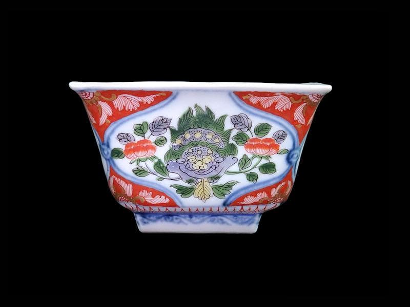 大聖寺伊万里　金襴手　牡丹に岩　獅子に牡丹の図　四方角向付　B335AS-CVg