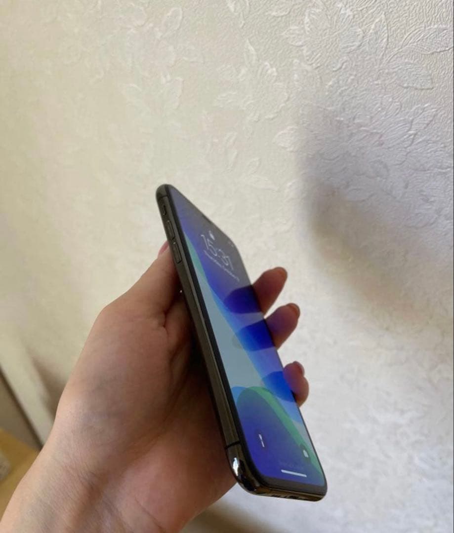 iPhone XS 64GB スペースグレイ（SIMフリー）