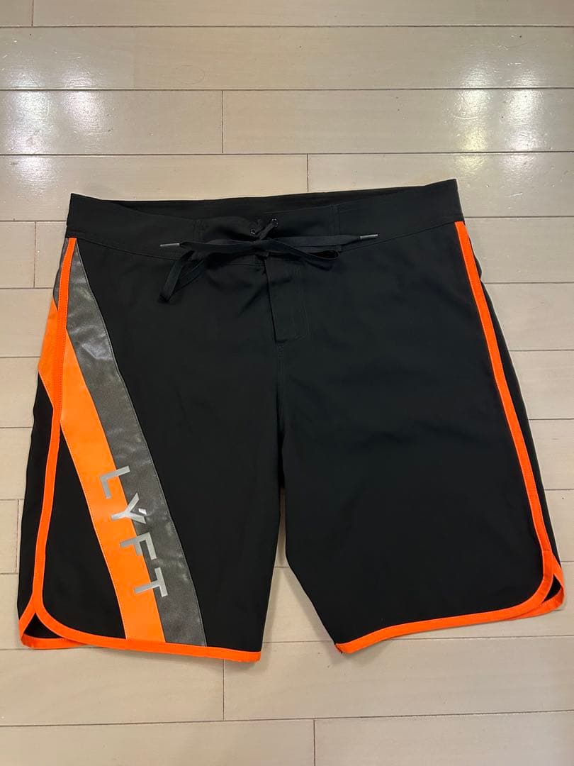 LYFT サーフパンツ【Lサイズ】　黒/オレンジ
