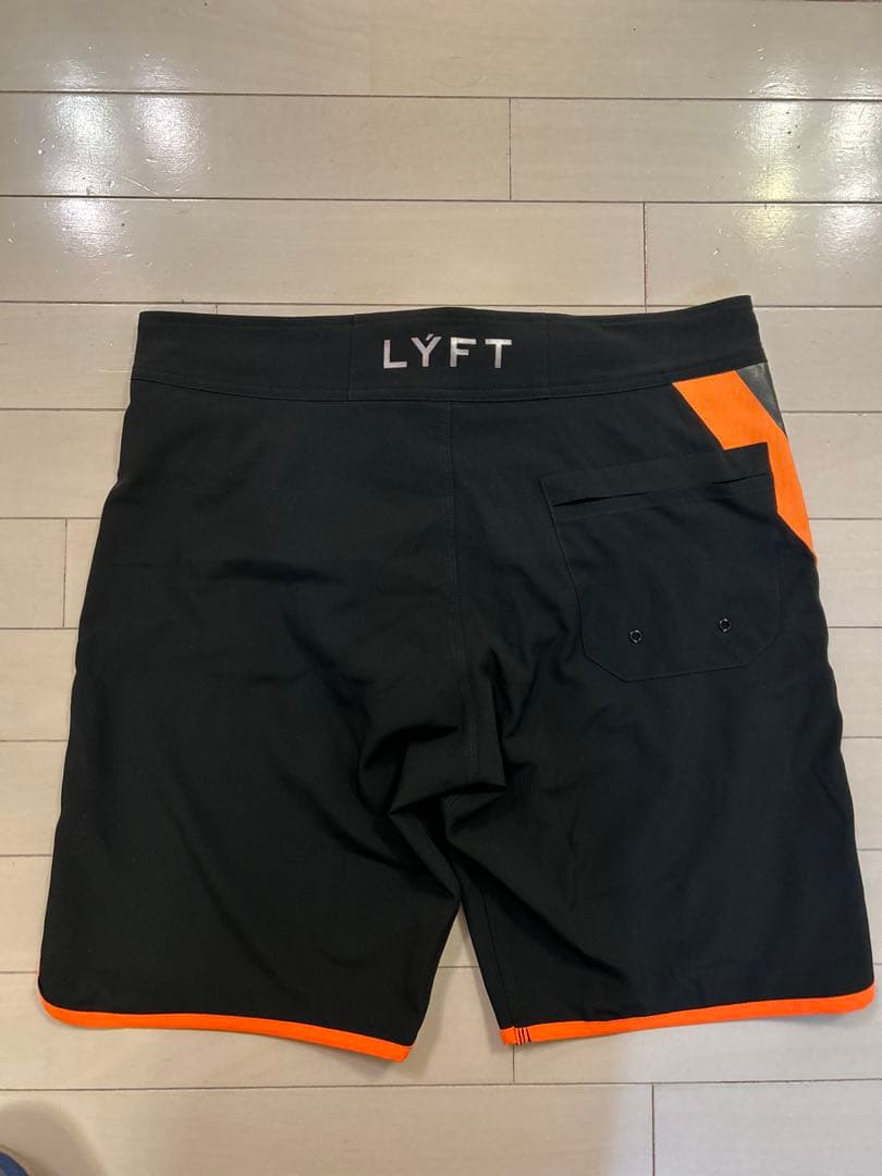 LYFT サーフパンツ【Lサイズ】　黒/オレンジ