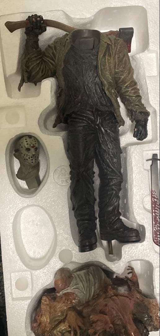 【SIDE SHOW】13日の金曜日　ジェイソン　スタチュー　1000体限定