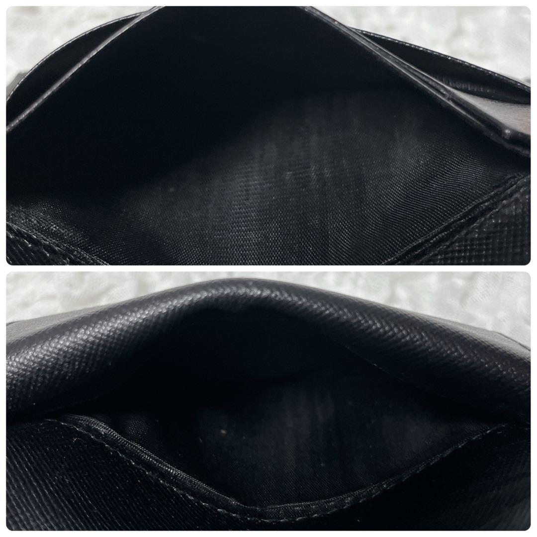 美品✨PRADA サフィアーノ　二つ折り財布　コンパクトウォレット　レザー　黒