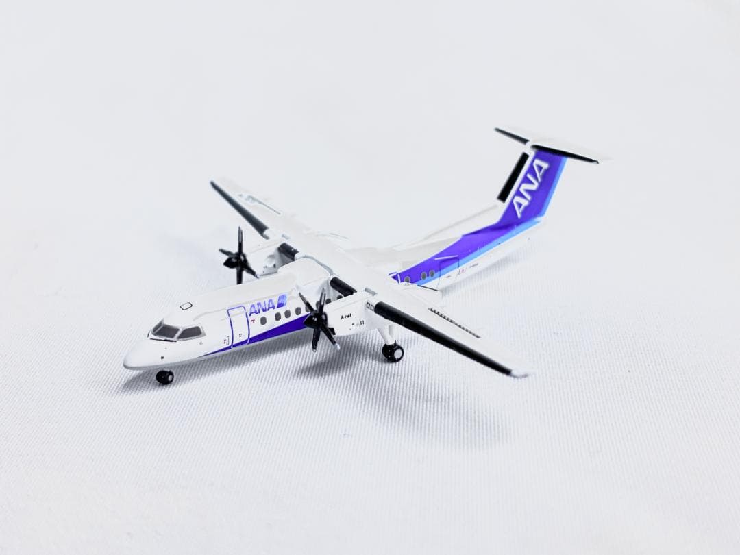 希少 ◼︎ 全日空商事　DHC-8-300 DHC-8-400・NHS52006