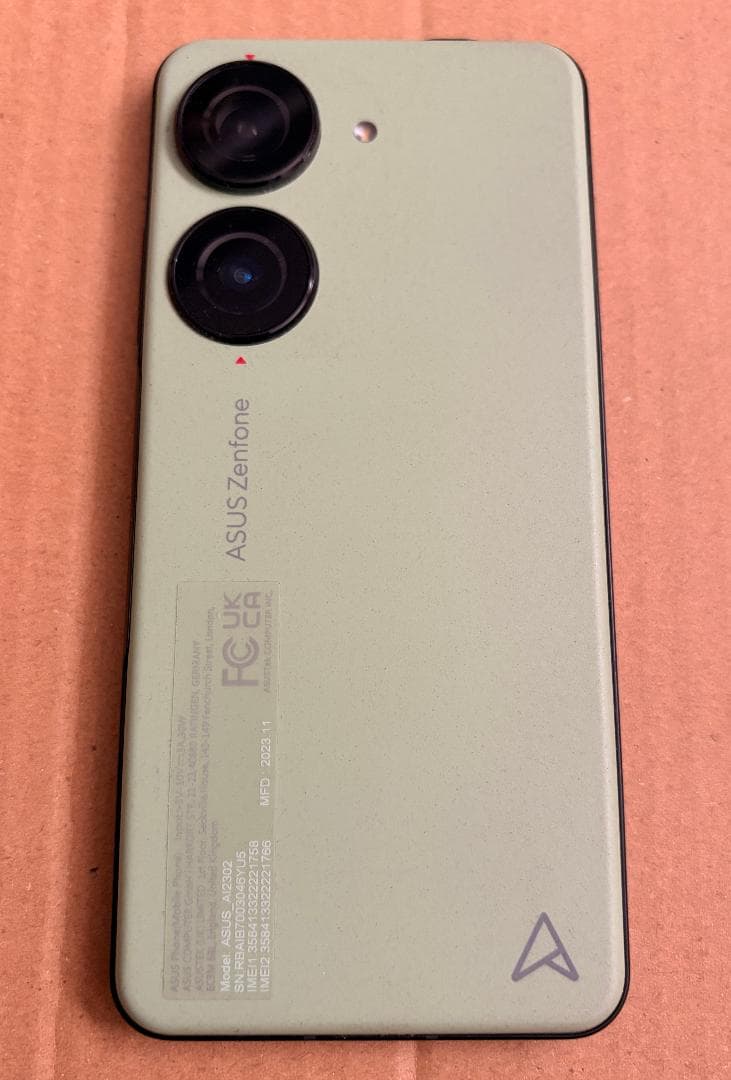 ASUS Zenfone10 オーロラグリーン