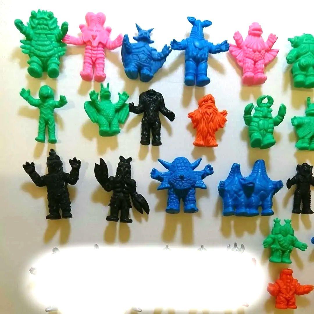 怪獣消しゴム　ウルトラマン　昭和　レトロ　ガシャポン