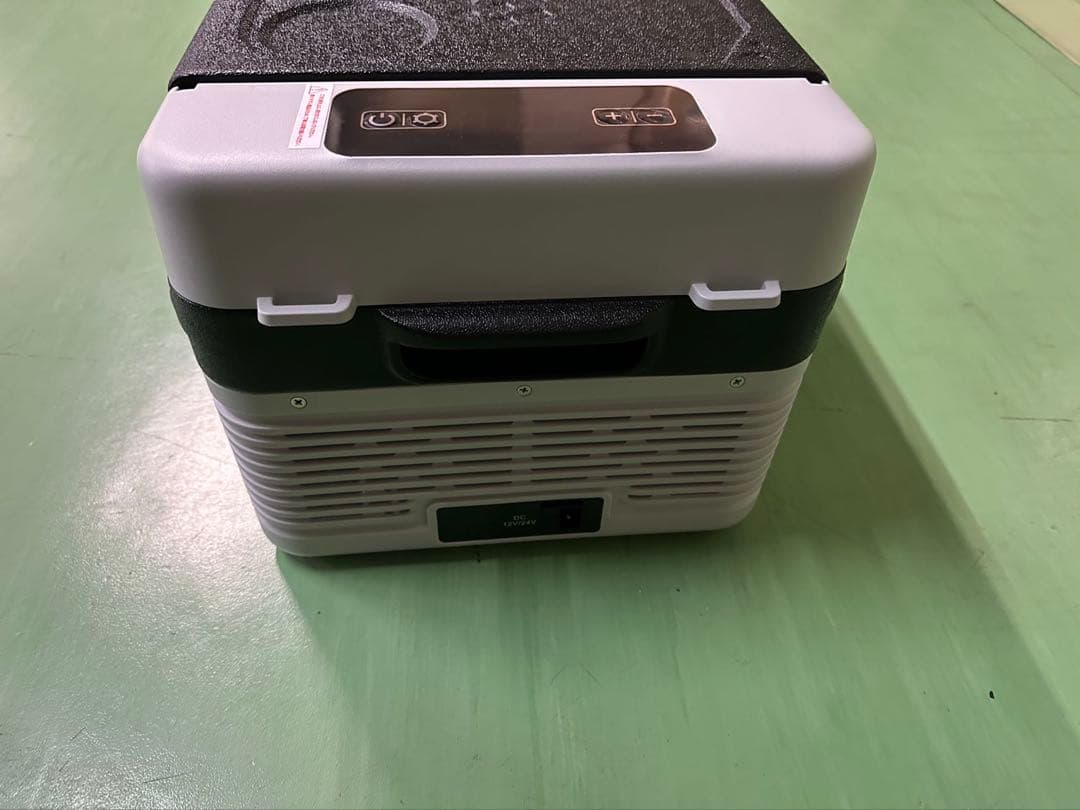 車載対応 ポータブル冷蔵庫 冷凍庫10L AC100V/DC12/24V電源対応