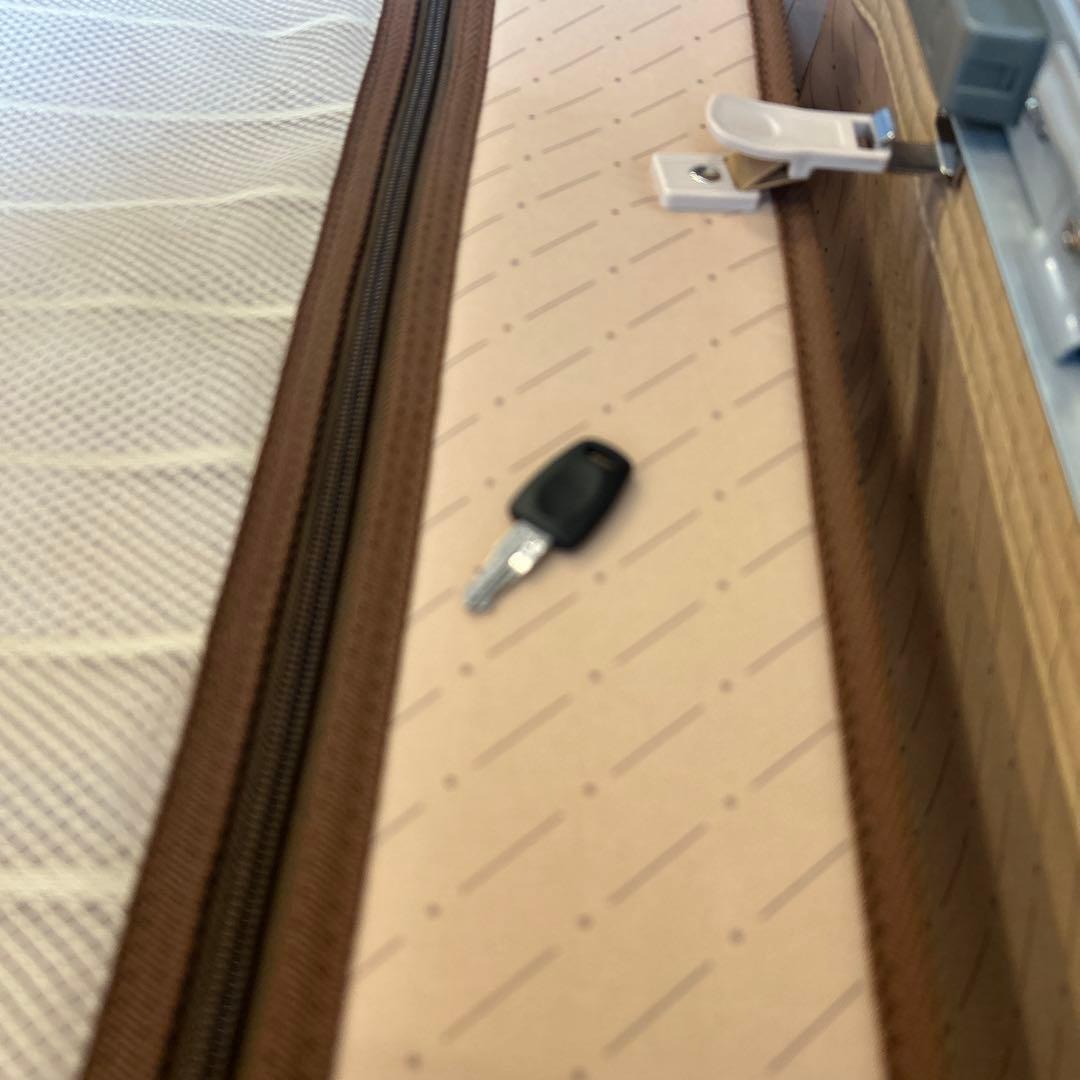 スーツケース、 72cm✖️29cm鍵付き