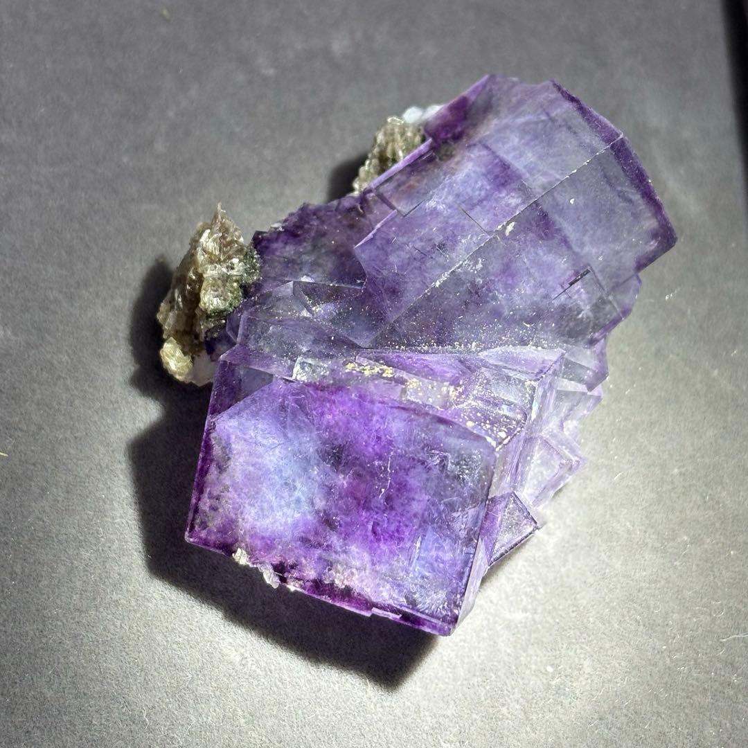 し*ま様 中国　ヤオガンシャン　パープルブルー　フローライト　結晶　原石　鉱物標