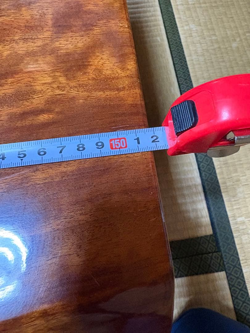 天然木（屋久杉かも）一枚板のテーブル　約152cm x 99cm