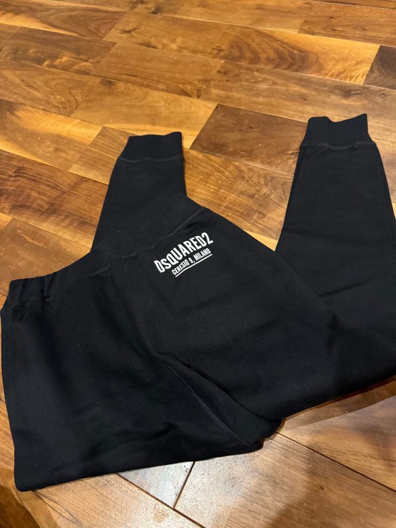 フォロワー様価格週末限定大幅値下げ！！dsquared2 スウェットパンツ