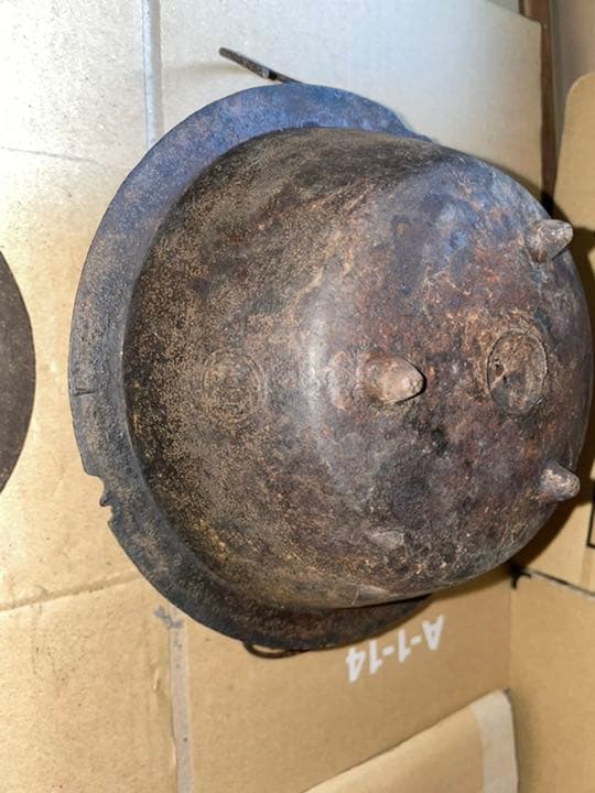 茶釜？　ご飯釜？　鉄器　骨董　アンティーク　釜　金寿堂　だと思います。