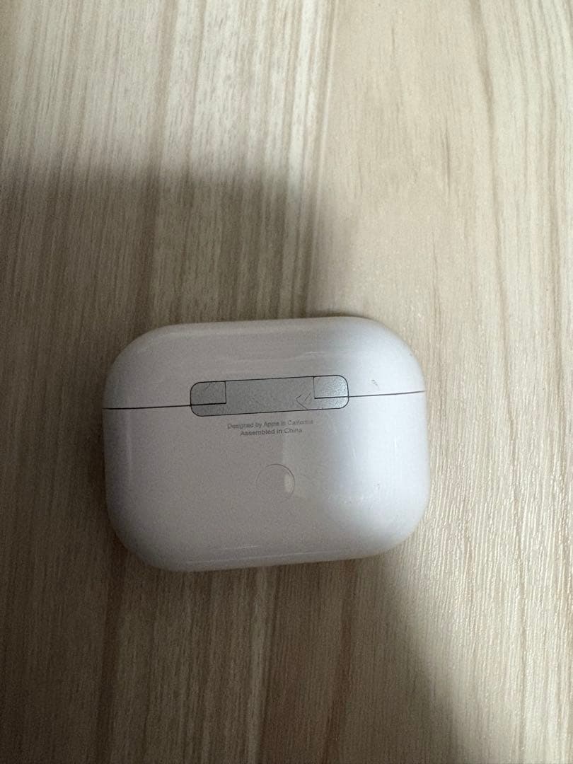 ジャンク　AirPods Pro 本体 ホワイト 充電ケース付き