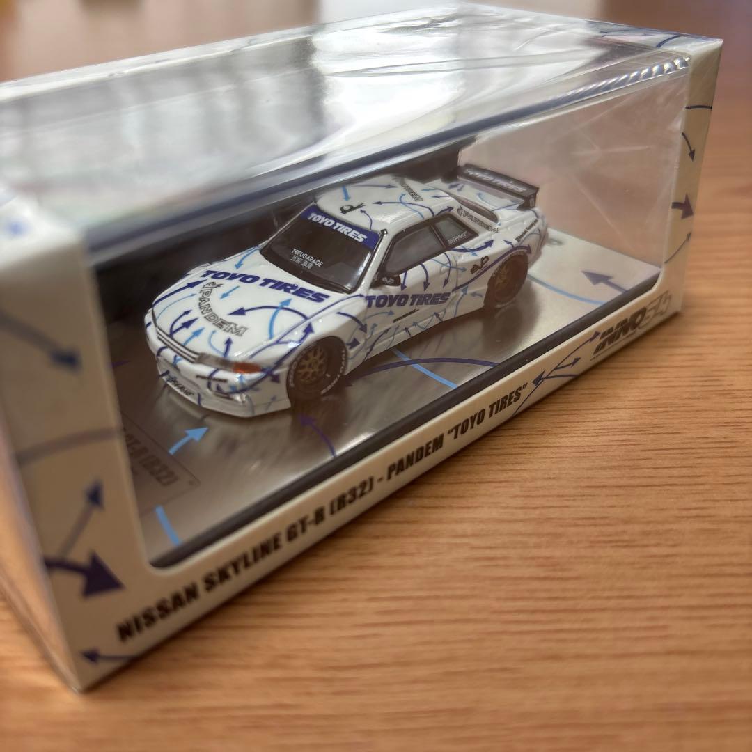 ミニカー inno64 SkylineGT-R R32 Pandem Toyo Tires