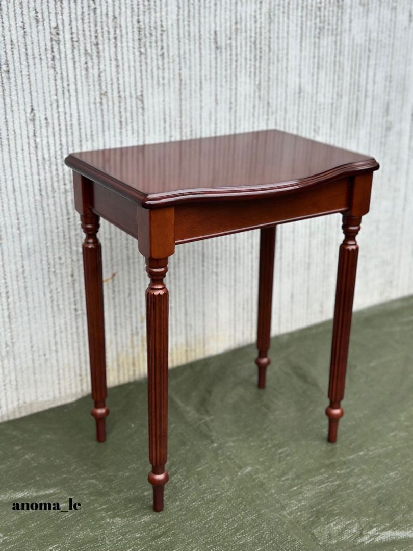 【サイドテーブル】UNIVERSAL　ユニバーサル　ナイトテーブル　花台　飾り台