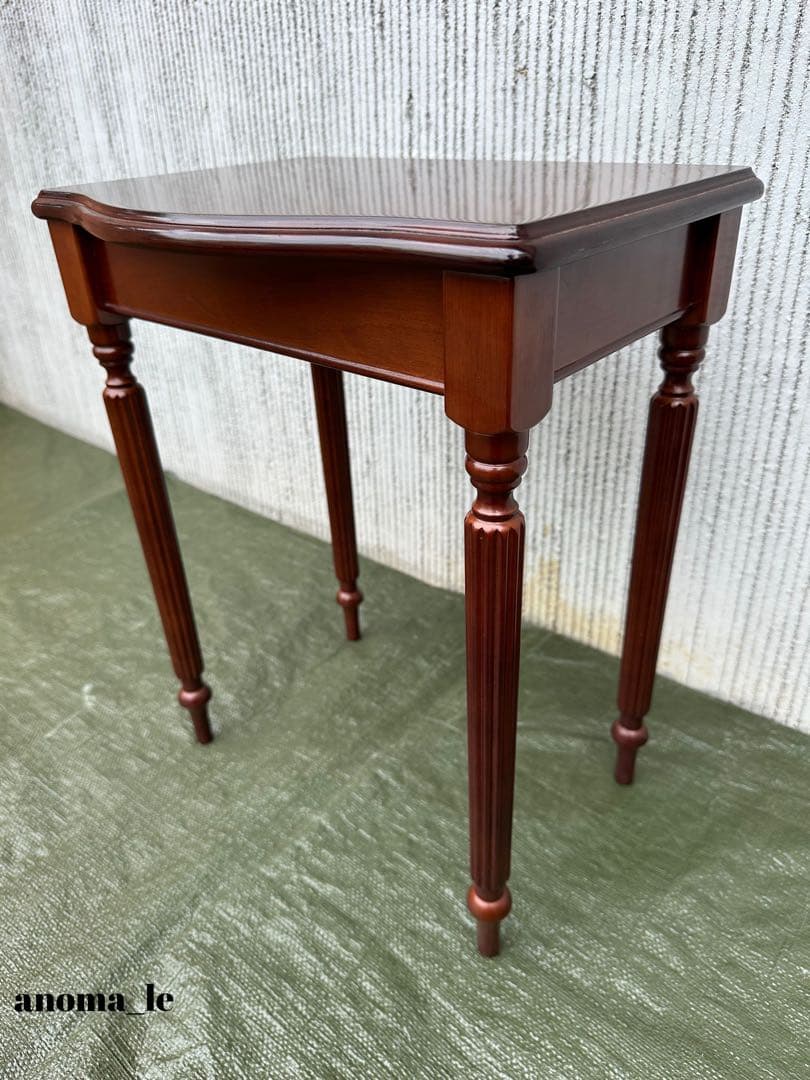 【サイドテーブル】UNIVERSAL　ユニバーサル　ナイトテーブル　花台　飾り台