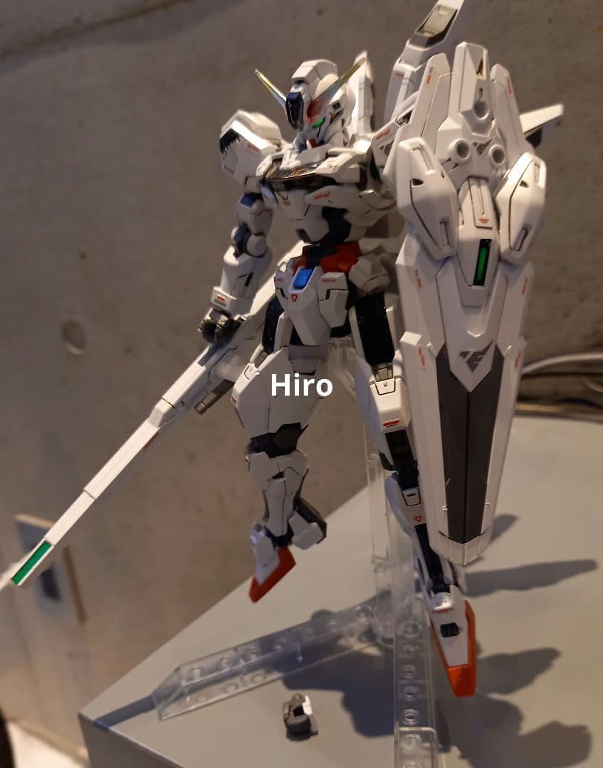 HG　ガンダム　キャリバーン　完成品　水星の魔女　ガンプラ