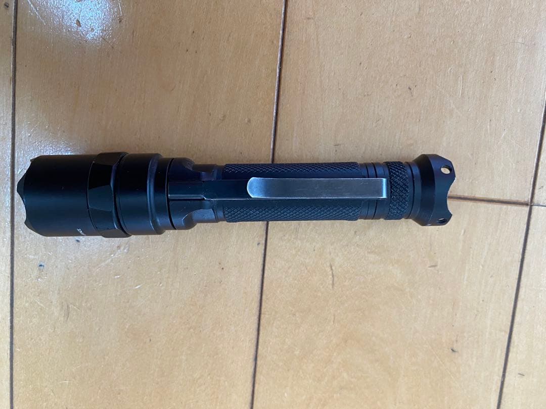 シュアファイアSURE FIRE E2D LED DEFENDER ULTRA