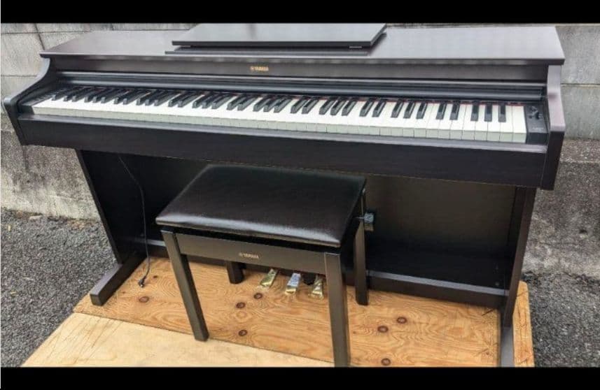 送料込み YAMAHA 電子ピアノ YDP-163R 2019年購入 激美品