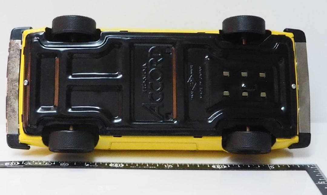 野村【ホンダ アコードCVCC黄イエロー フリクション】当時物ブリキ自動車 箱無