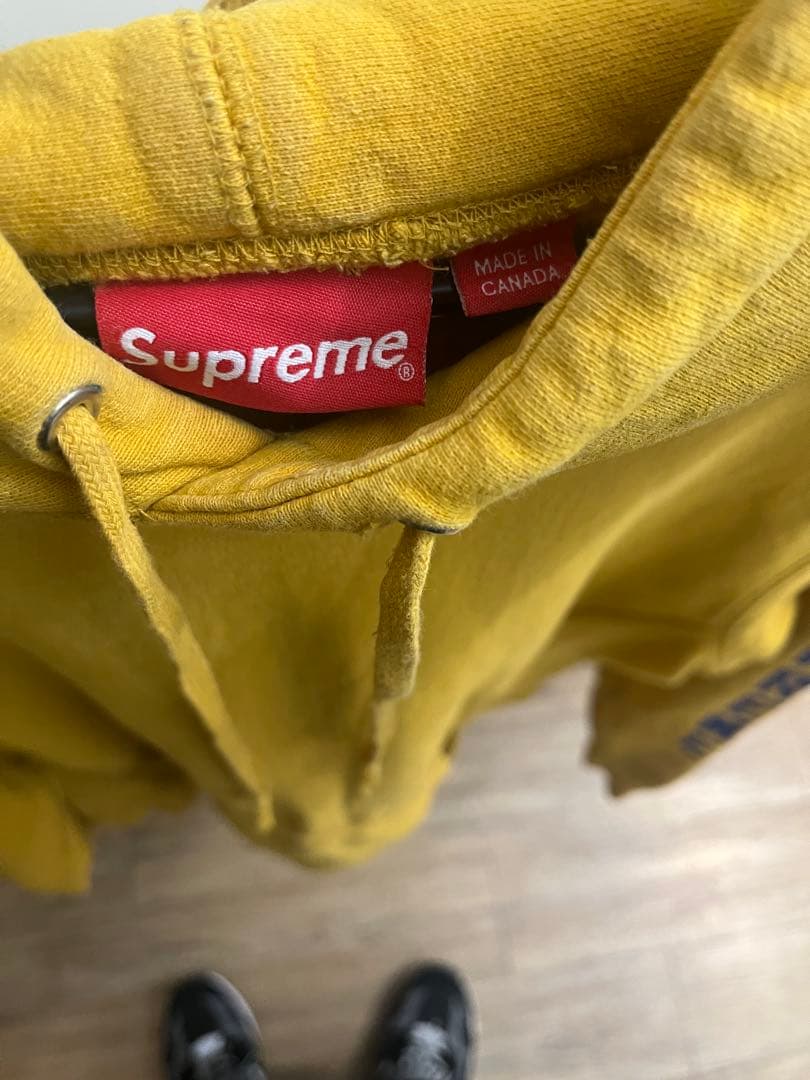 シュプリーム　アンチヒーロー　パーカー　Lサイズ