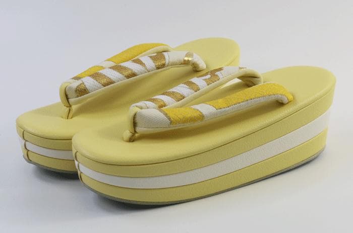 振袖 　訪問着　袴　ゾーリバッグ（Fサイズ） 帯地使用　草履（厚底三段）新品　E