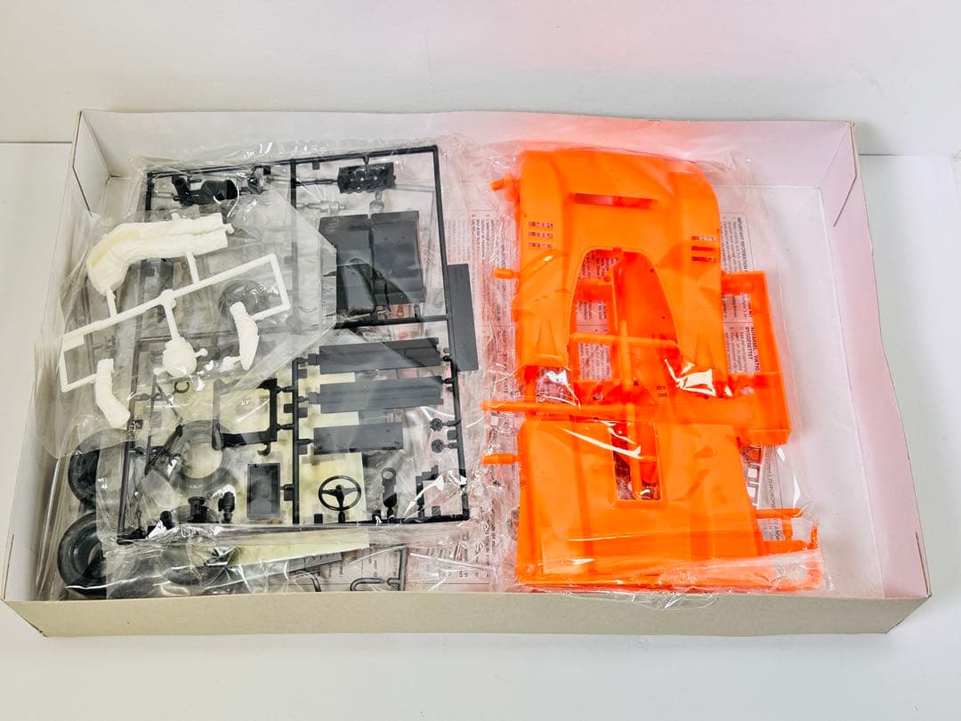 【未組立】タミヤ 1/18 チャレンジャーシリーズ No.8 マクラーレン