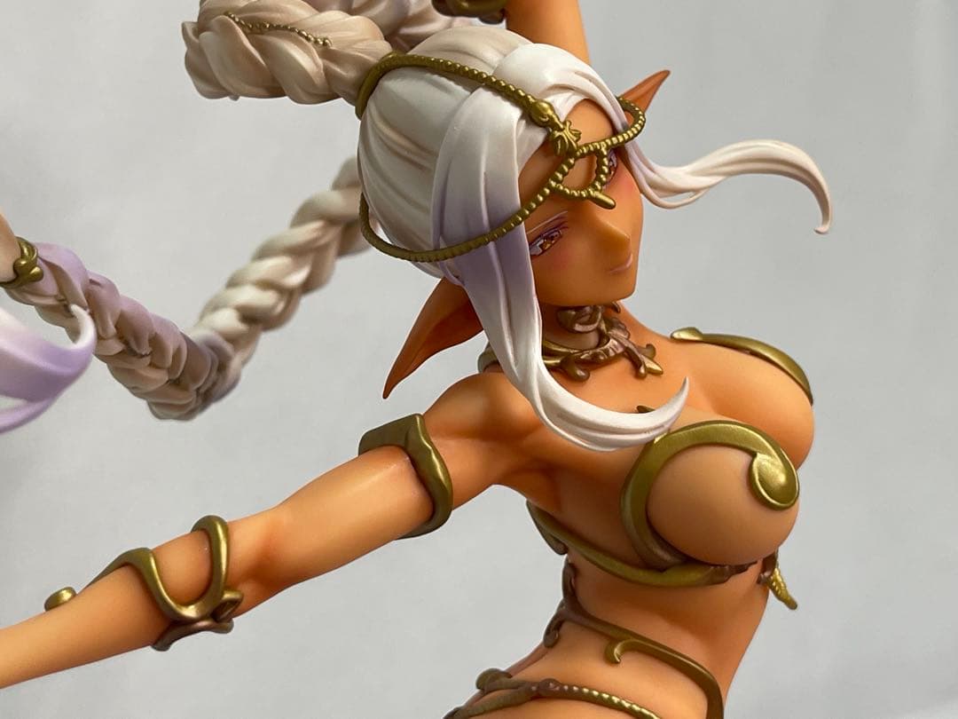 【ほぼ新品】ヴェルテクス ダークエルフ村 ナティガル フィギュア