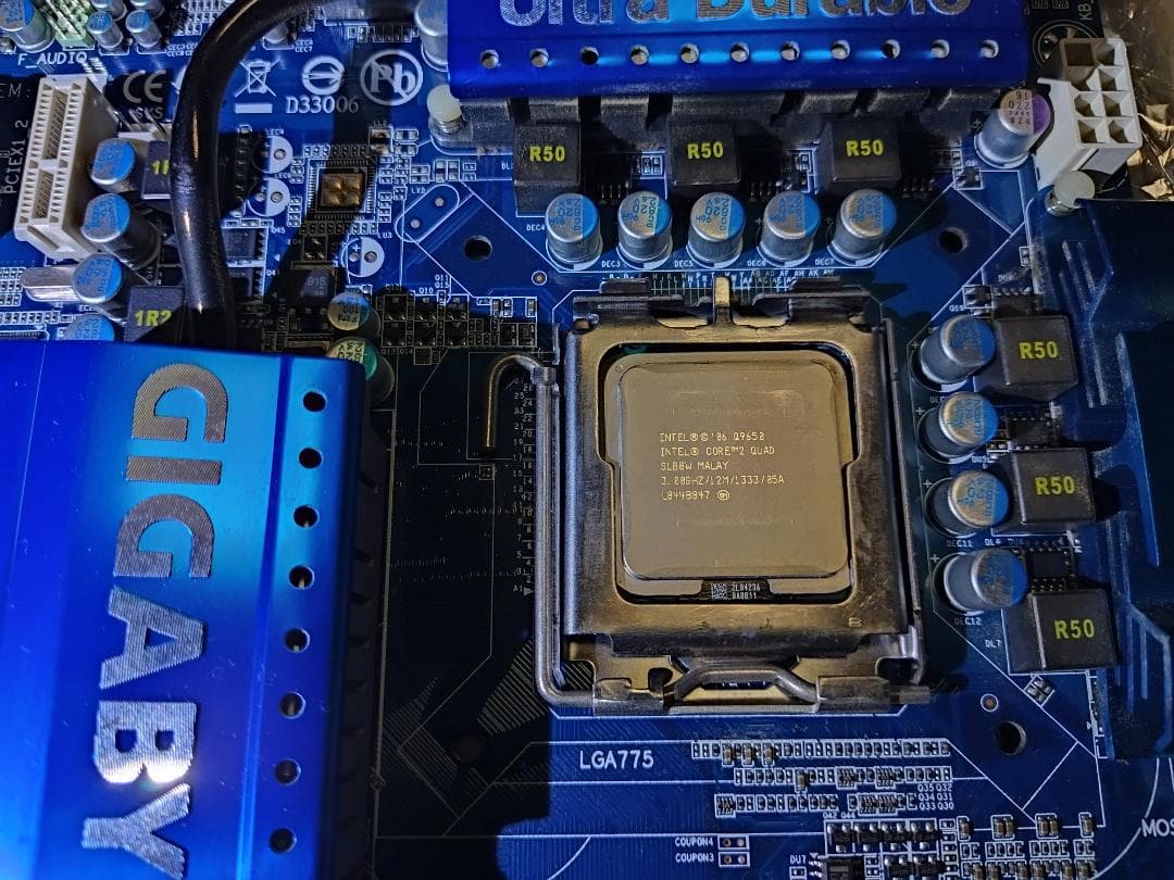 マザーボード EP45-UD3R +Q9650 +PC2-8500(PC2-8900) 8GB