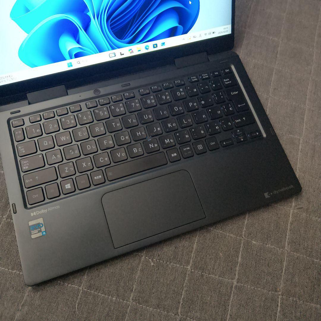 タッチ 美品 Dynabook 超軽量 爆速11世代i5 16GB 新品512G