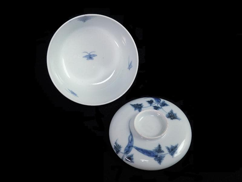 古伊万里　染付　人参に蝶の図　蓋茶碗 江戸期　C452AS-CAy