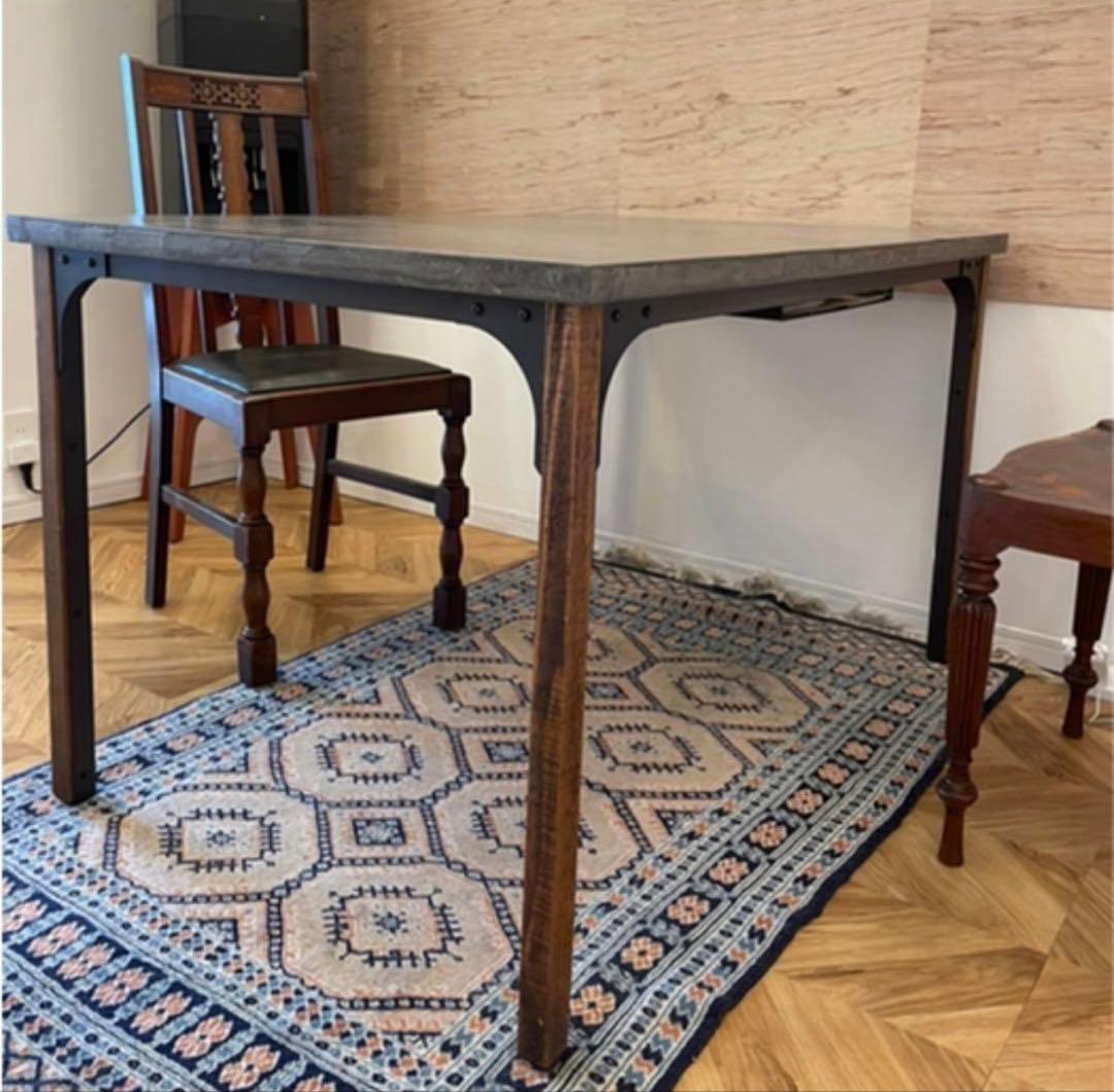 DICHOTOMIC モールテックス テーブル 120×80cm