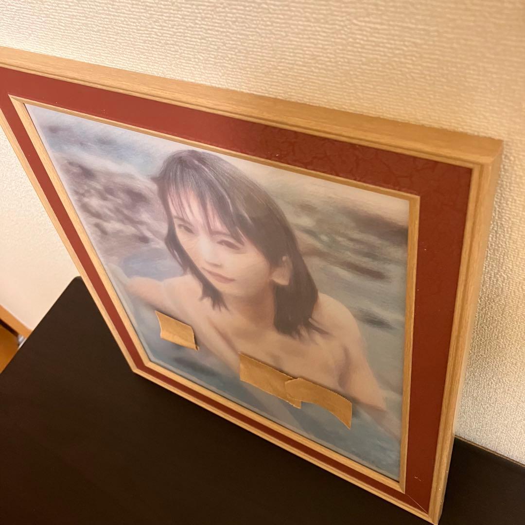 女優画⑦額装品　額縁寸法32.7㎝×24.0㎝×1.5㎝　色鉛筆画　定款付