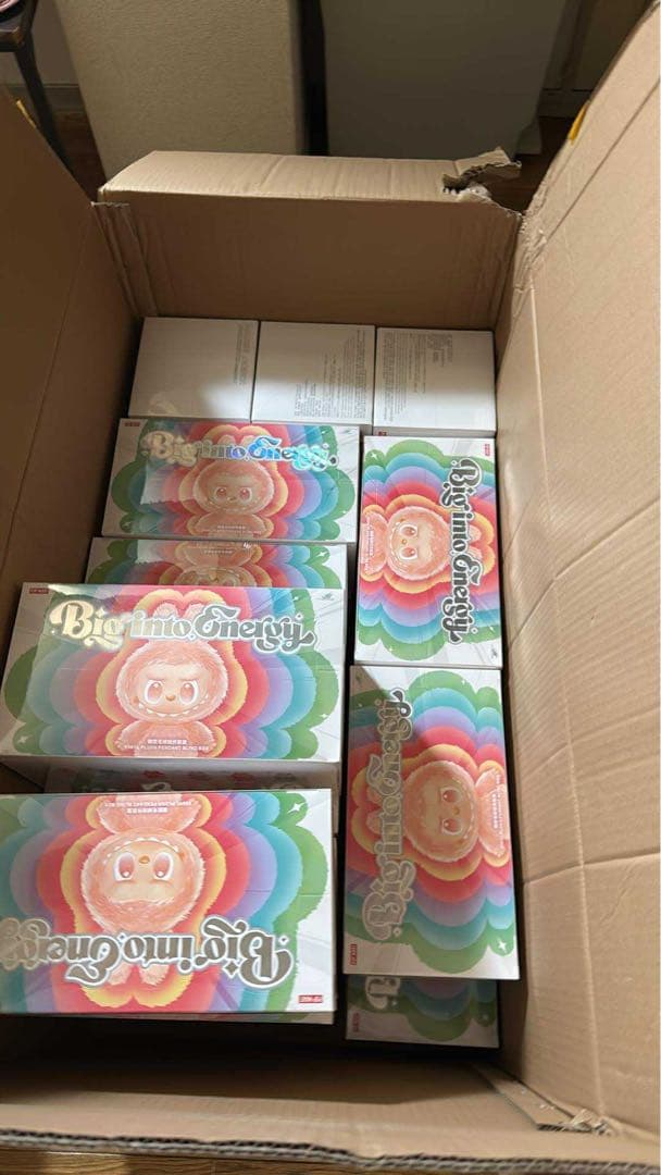 ぬいぐるみ LABUBU THE MONSTERS Big into Energy