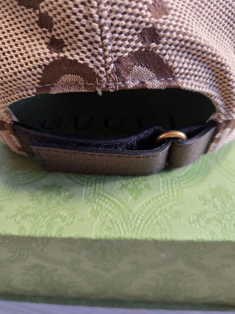 グッチGUCCIビッグロゴ入りキャップ美品明日まで