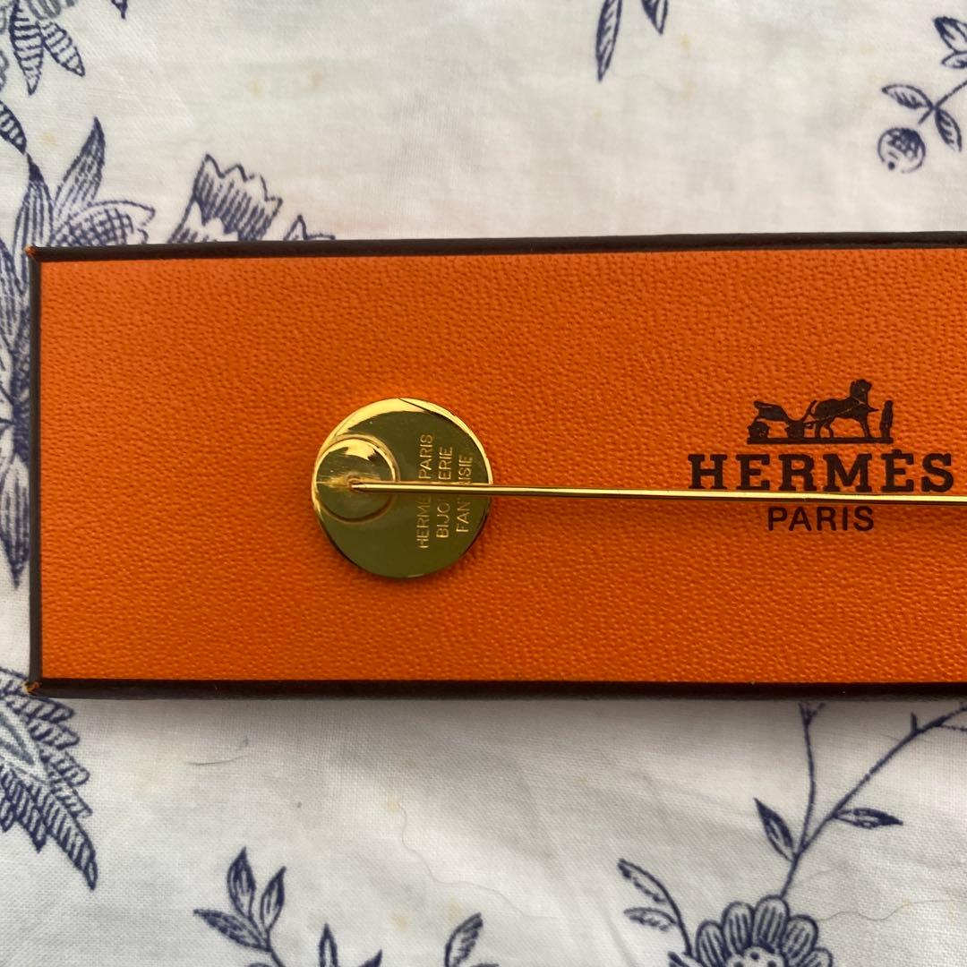 美品　HERMÈS セリエ ピンブローチ　ゴールド
