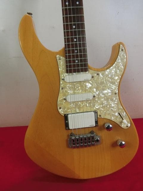 146：Yamaha Pacifica ヤマハ　エレキギター　ジャンク