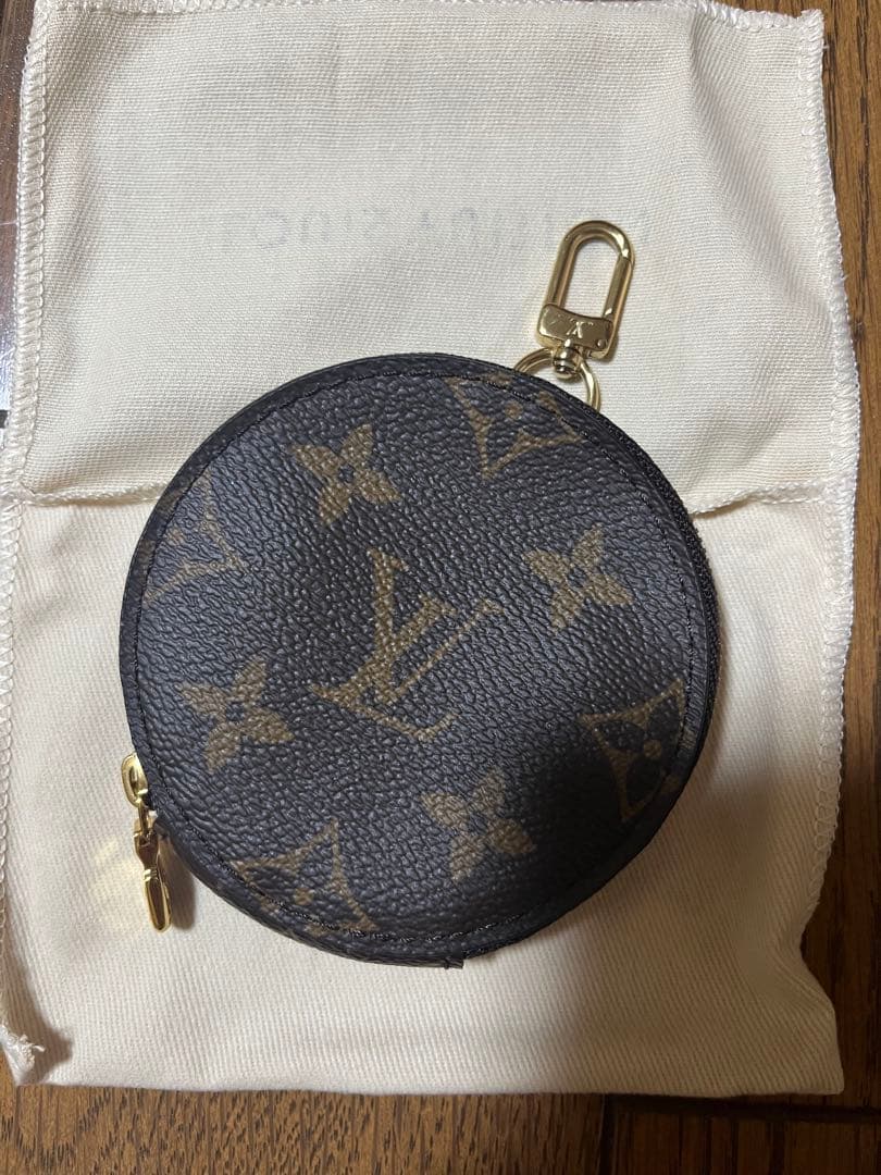 Louis Vuitton モノグラムのケース