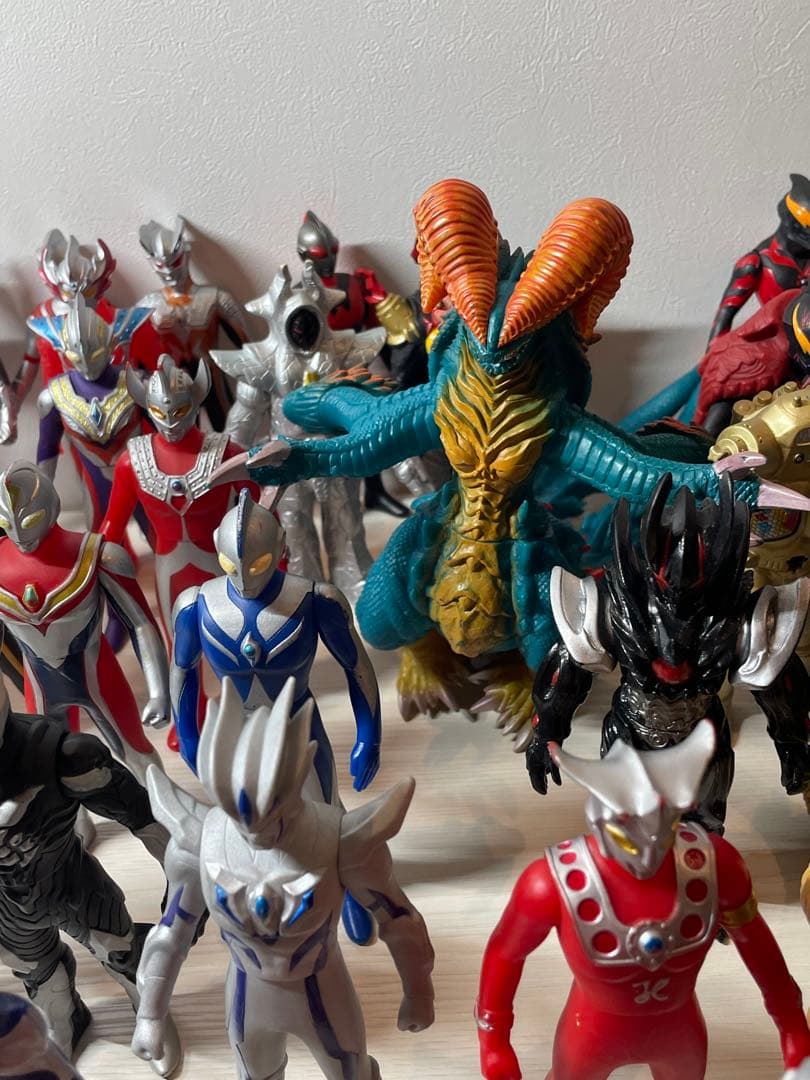 ウルトラマン　怪獣　ソフビ　まとめ売り51体