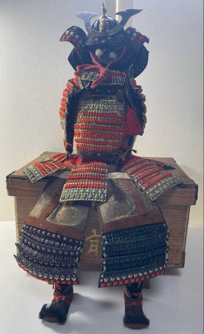 貴重！ 武者人形　武士の鎧 兜人形 75年前の日本古来の伝統的武者人形作品