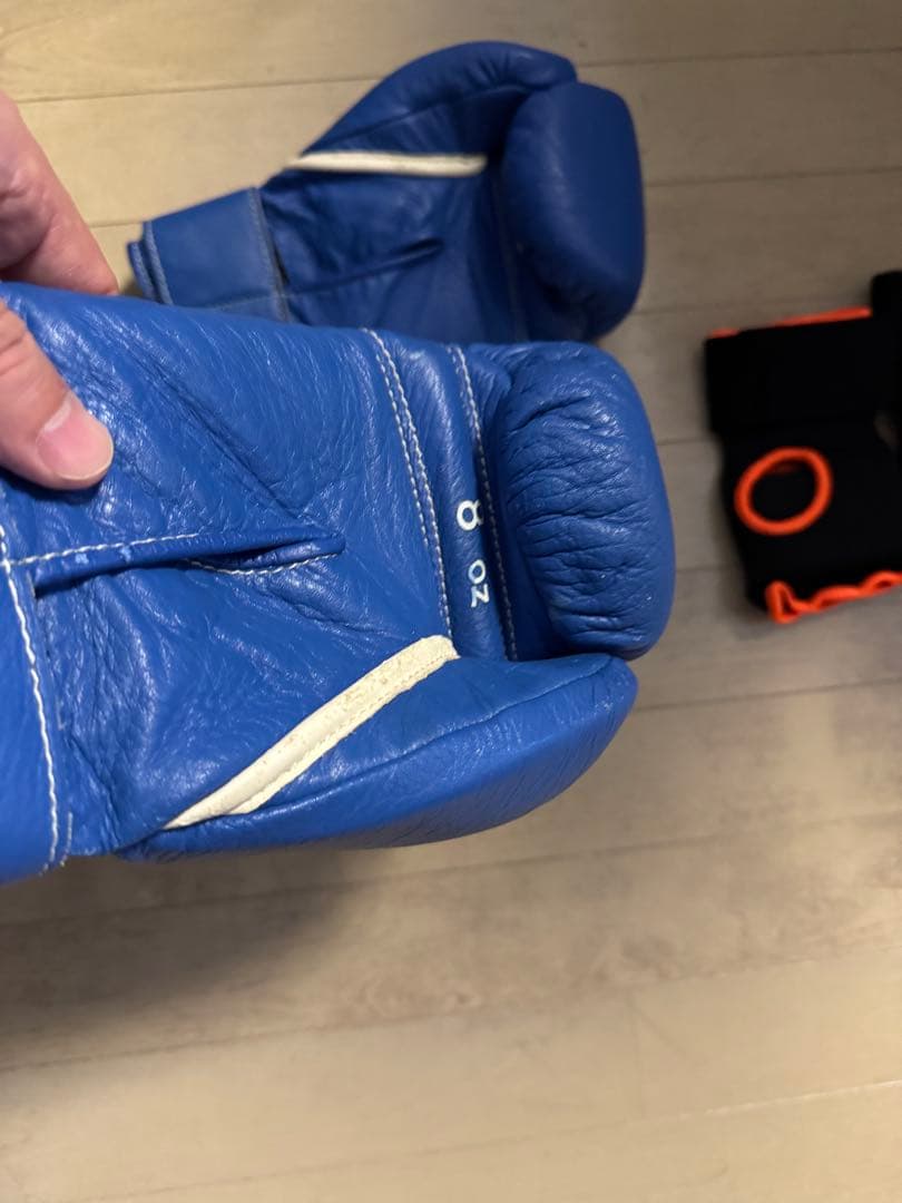 Winning ボクシンググローブ 8 oz 青&バンテージセット