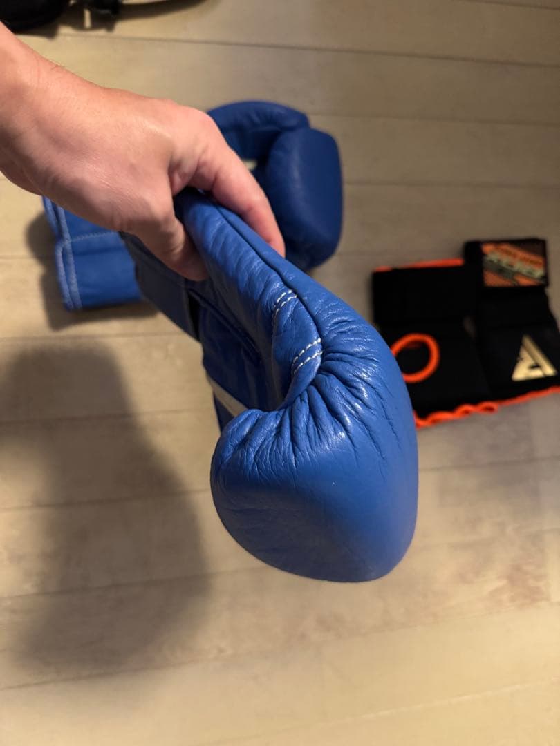 Winning ボクシンググローブ 8 oz 青&バンテージセット