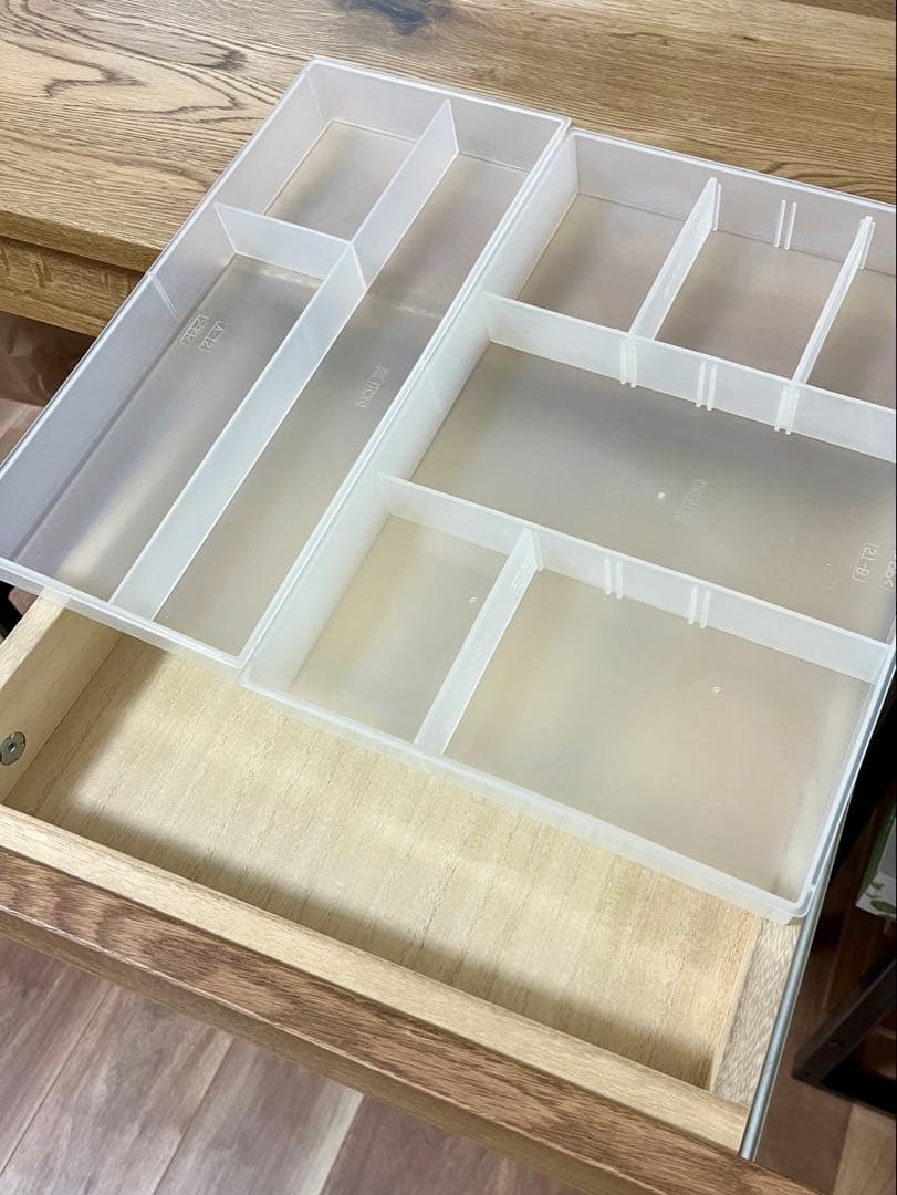 C*r様 イトーキ デスク ウットフォーク 天然木