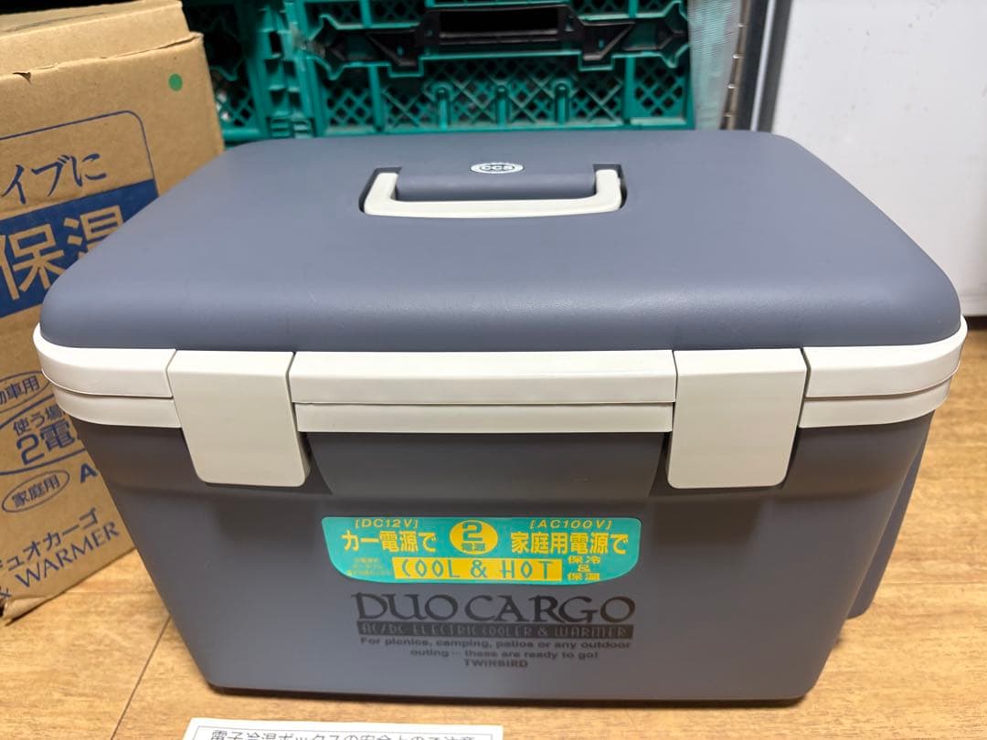 未使用 ツインバード 2電源式ポータブル電子冷温機 OR-612