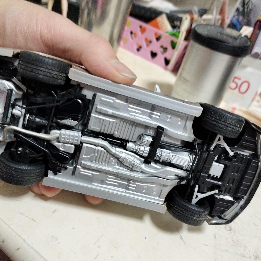 Nissan Skyline GT-R R34 シルバー