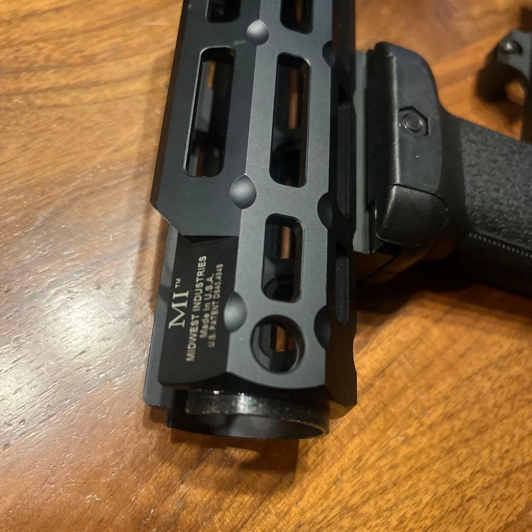 次世代mp5対応MIタイプハンドガードフォアグリップ20mmレール　純正マガジン