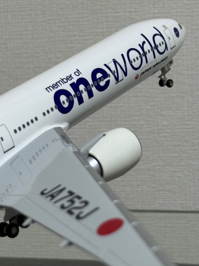 JAL日本航空 B777-300 oneworld塗装　1/200スケ